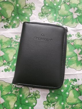 Samsonite Black Leather Travel Wallet
